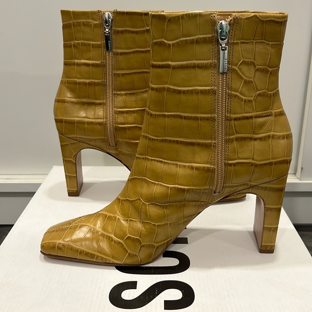 Schutz Bota Salto Alto Booties
